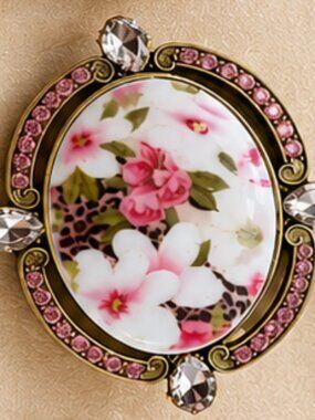Vintage-Inspired Pink Rose Cameo Brooch Rhinestone Floral Pin